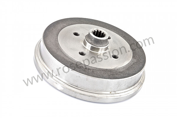 P7235 - Brake drum for Porsche 924 • 1983 • 924 2.0 • Coupe • Manual gearbox, 5 speed