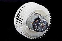 P222436 - Motor de ventilador de aire caliente en motor para Porsche 993 / 911 Carrera • 1994 • 993 carrera 2 • Coupe • Caja manual de 6 velocidades