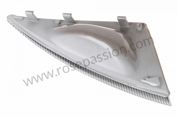 P66059 - Mascherina inferiore bianca di fanale senza tergifanali para Porsche Boxster / 986 • 2000 • Boxster 2.7 • Cabrio • Caja manual de 5 velocidades