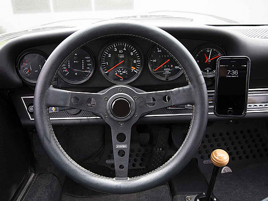 P1038864 - MAGNETISCHE TELEFONHALTERUNG für Porsche 911 Turbo / 911T / GT2 / 965 • 1983 • 3.3 turbo • Coupe • 4-gang-handschaltgetriebe