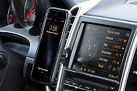 P1038870 - MAGNETISCHE TELEFONHALTERUNG AUF DER MITTELKONSOLE für Porsche Cayenne / 958 / 92A • 2013 • Cayenne s 4,8 v8 400 cv / ps • Automatikgetriebe