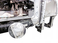 P203281 - Pieza de reparación inferior de pie de puerta 911 65-89 derecho para Porsche 912 • 1969 • 912 1.6 • Coupe • Caja manual de 5 velocidades