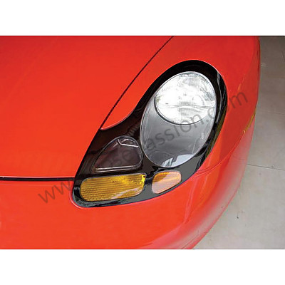 P572033 - CORNICE PER FANALE NERA (SEPARA IL FANALE DAL LAMPEGGIANTE) per Porsche 996 / 911 Carrera • 1998 • 996 carrera 2 • Coupe • Cambio manuale 6 marce